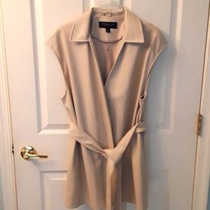 NWOT sleeveless jacket
